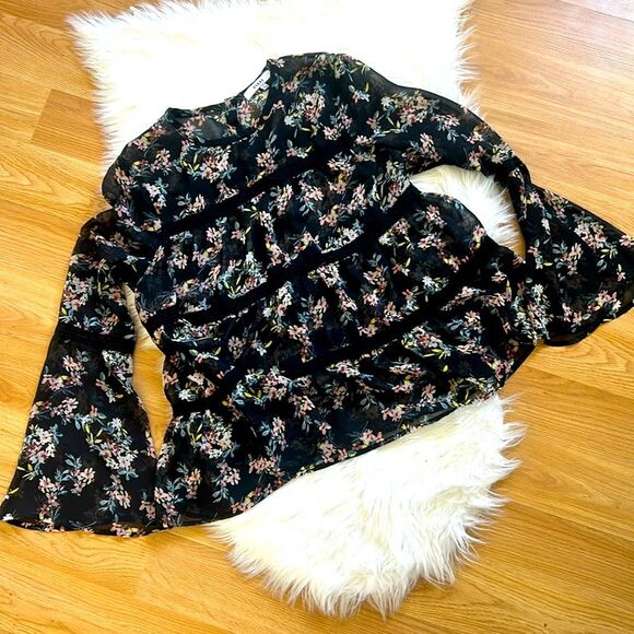 RO & DE Anthropologie Blouse Top Bell Sleeves Chiffon Floral Print. Size Medium - Picture 1 of 6